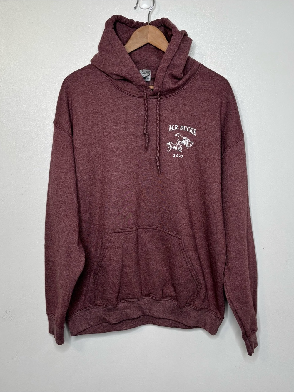 MR ducks Maroon Hoodie Ocean City MD Sweatshirt Gildan Sz Large